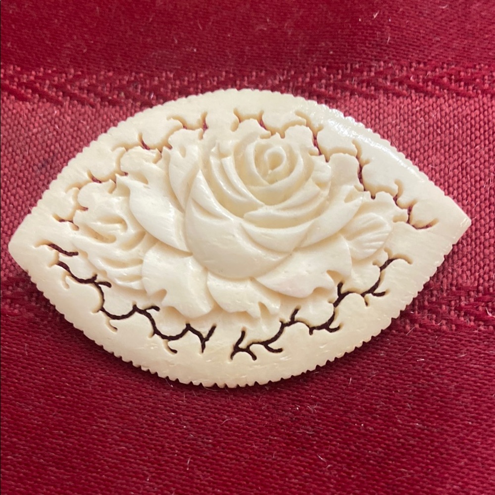 Vintage 40s Carved Celluloid Rose Broach
